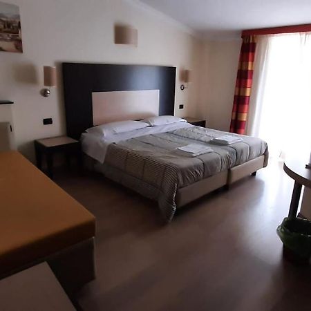 Dades Hotel Castelluccio dei Sauri ภายนอก รูปภาพ